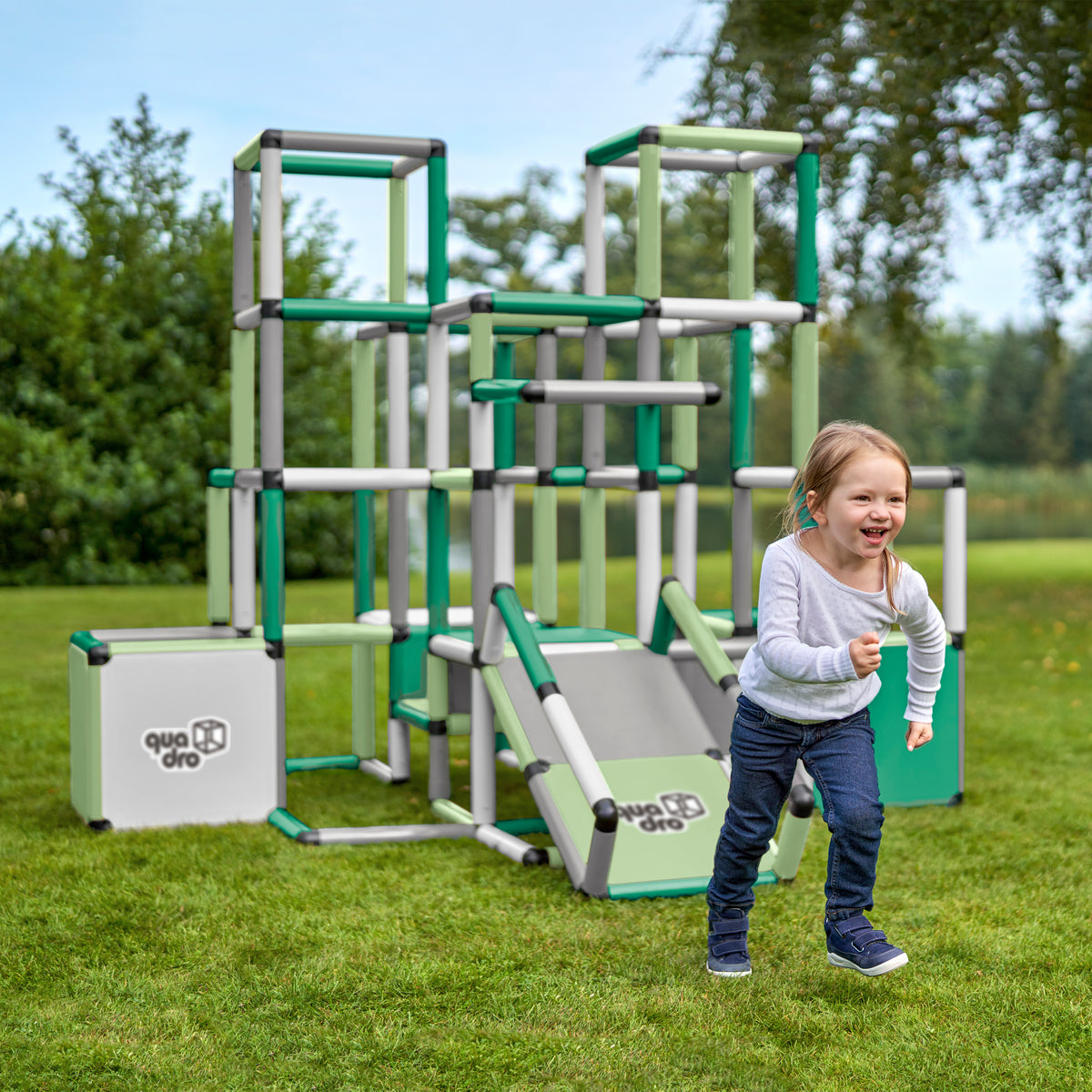 Riesige Pyramide mit Rampe Home QUADRO THE GIANT CONSTRUCTION KIT