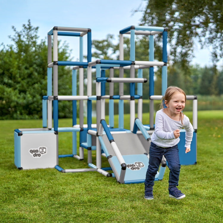 Riesige Pyramide mit Rampe